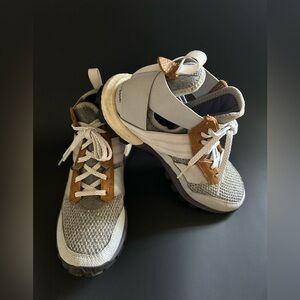 New Adidas Response Boost Trail women’s running